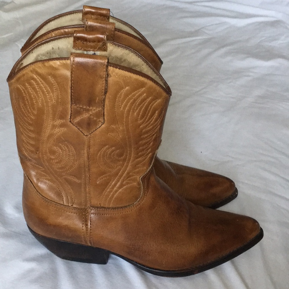 Guess by Georges Marciano cowboy boots - women’s 7